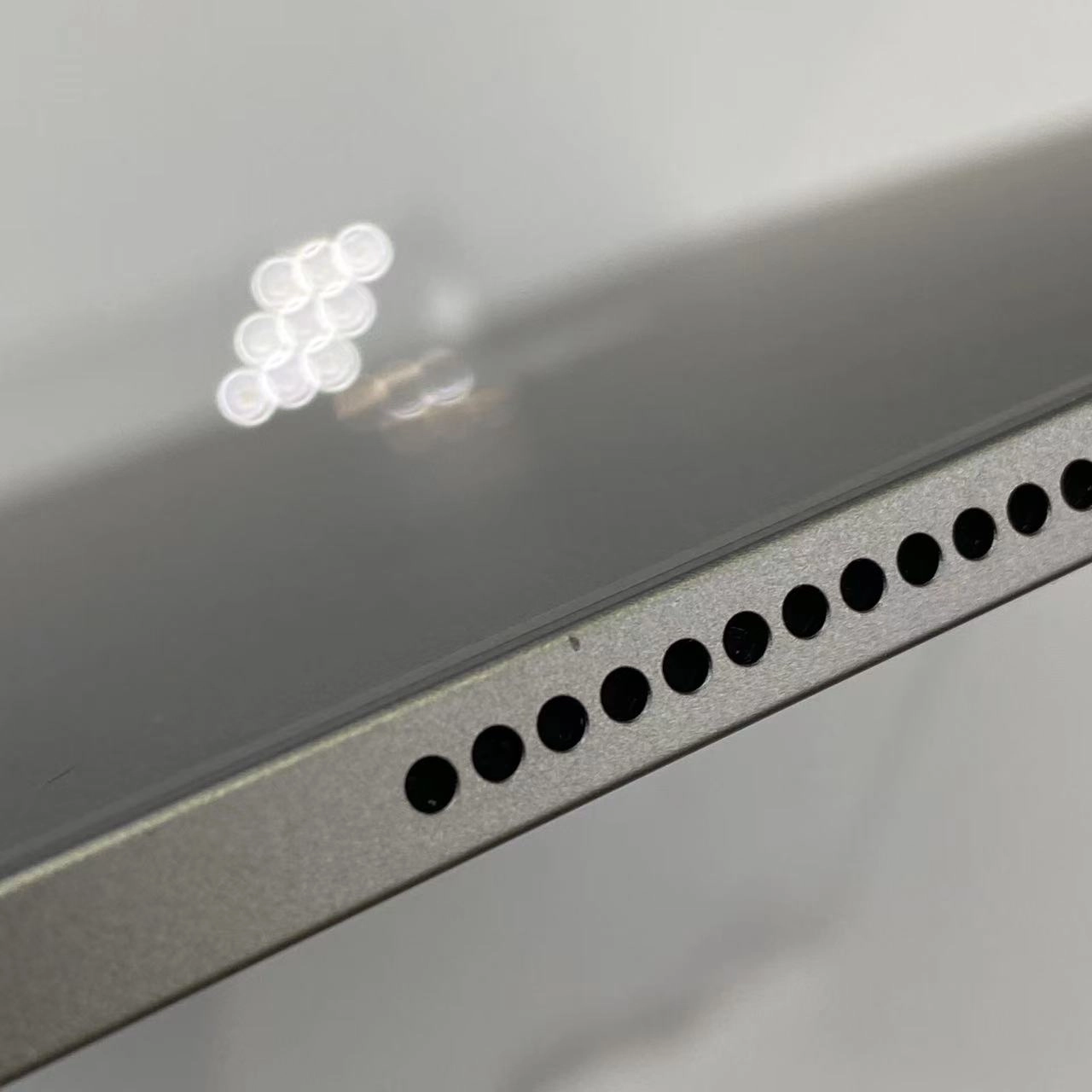 iPad Air 13インチ 第7世代 128GB MCJ14J/A SoftBank版SIMフリー スペースグレイ 新品同様