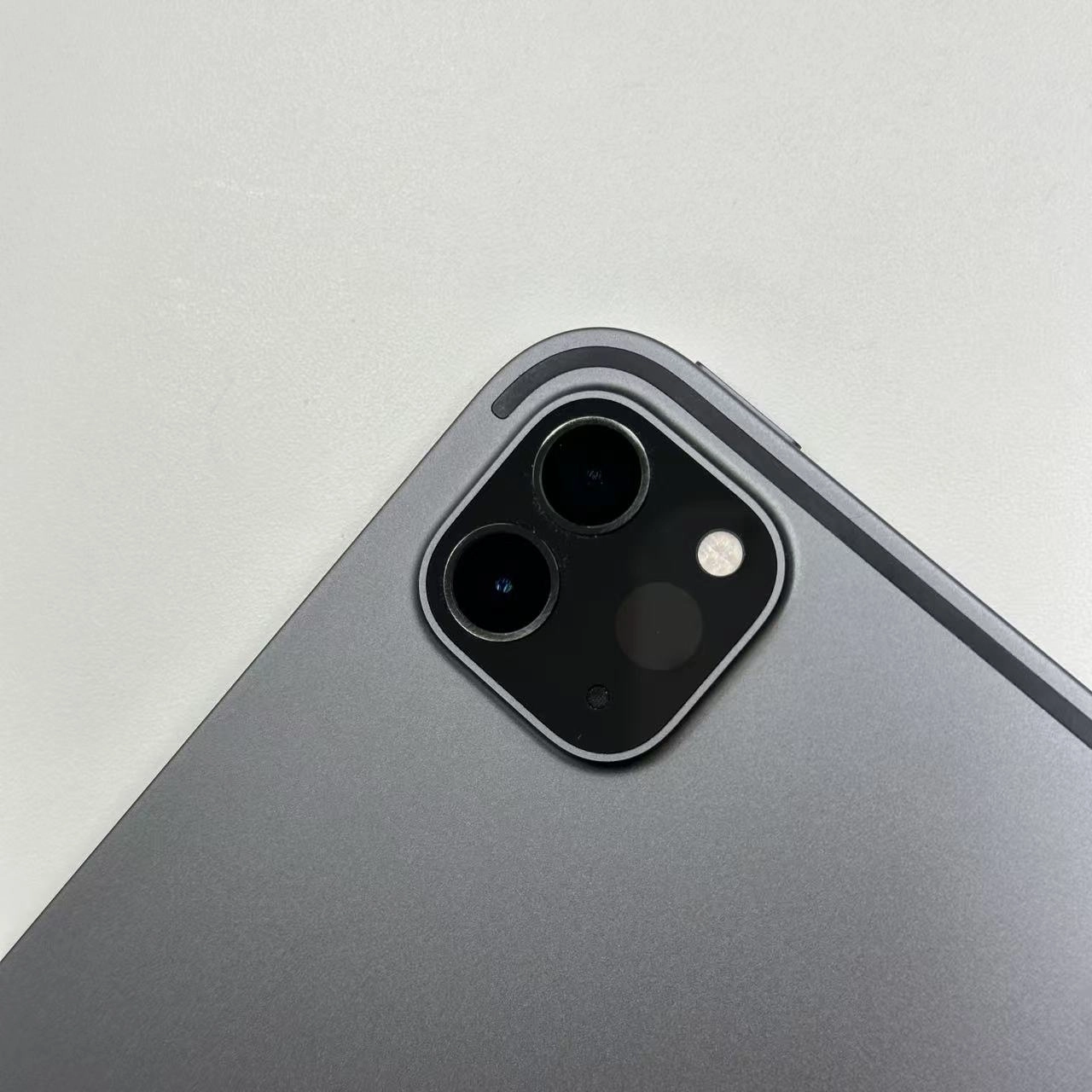 iPad Pro 11インチ 第3世代 Wi-Fiモデル 256GB スペースグレイ MHQU3J/A 美品