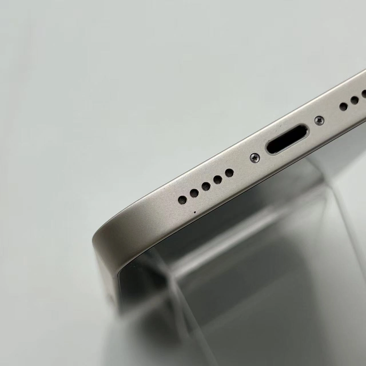 iPhone14 128GB スターライト MPUQ3J/A AU版SIMフリー 美品