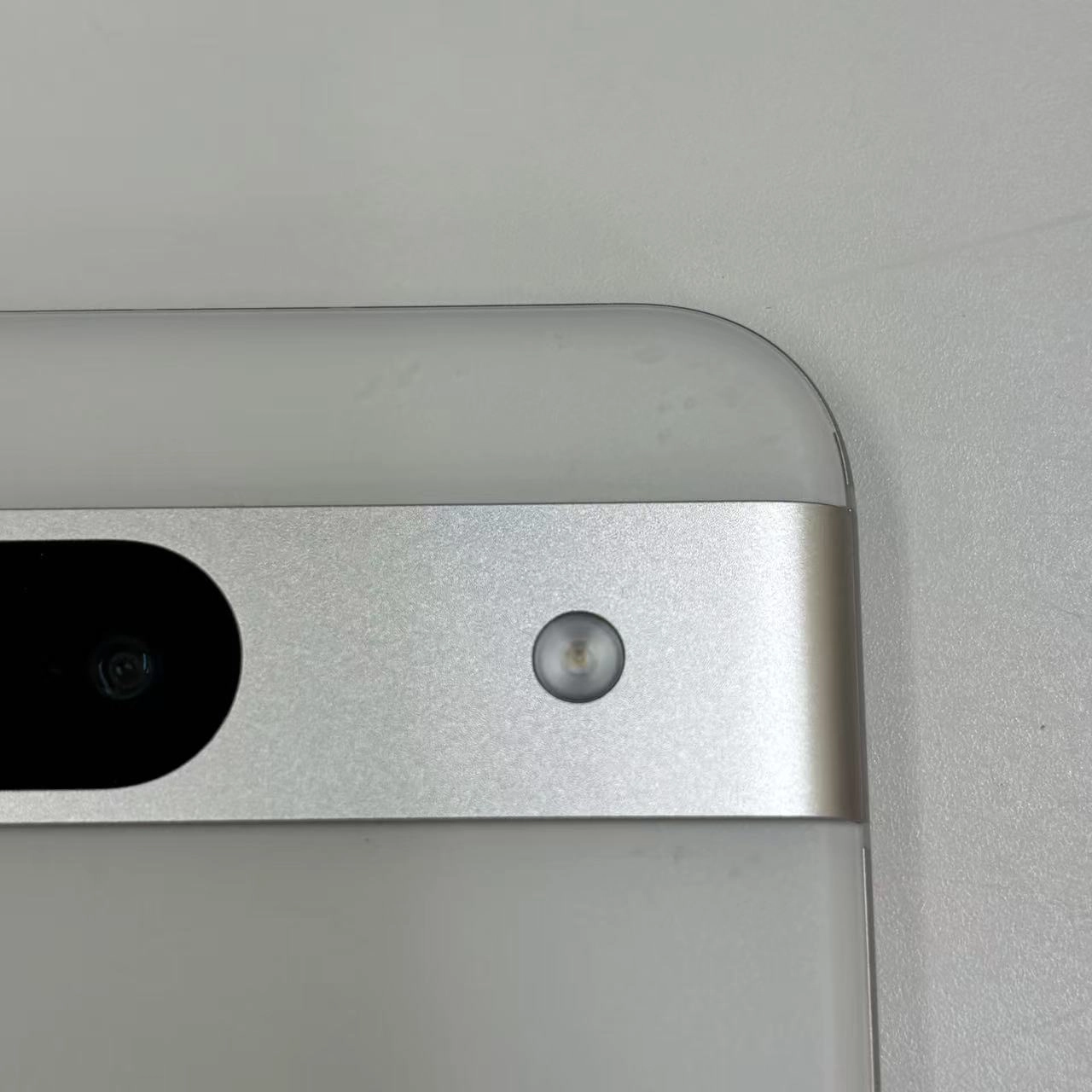 Google Pixel 8a 128GB Porcelain G576D SoftBank版SIMフリー 美品