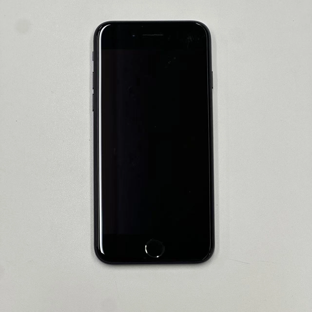 iPhoneSE 第3世代 64GB ミッドナイト MMYC3J/A SoftBank版SIMフリー