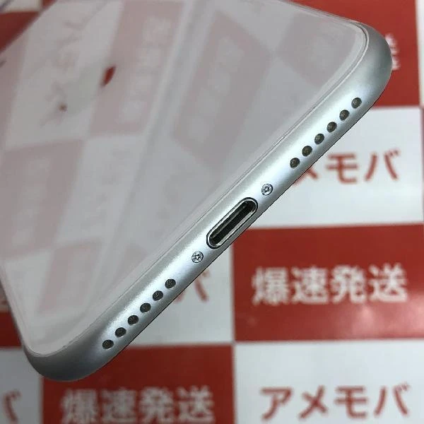iPhoneSE 第2世代 docomo版SIMフリー 64GB MHGQ3J/A A2296 美品 ホワイト
