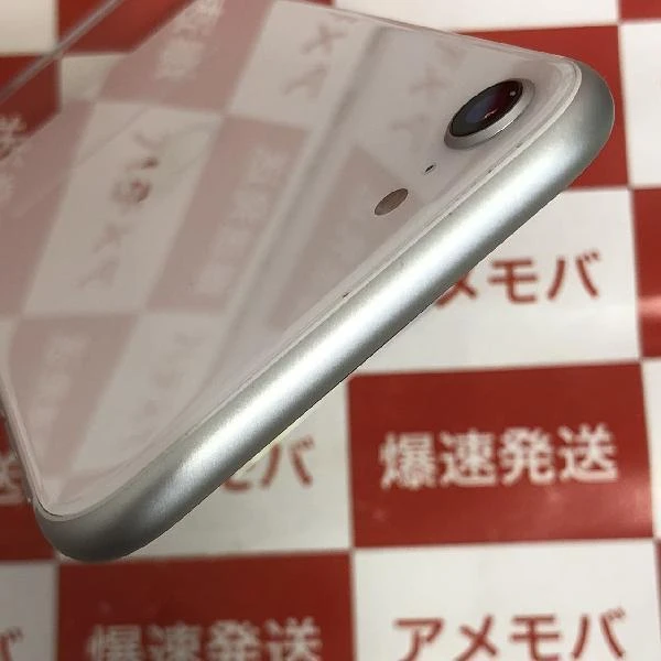 iPhoneSE 第2世代 docomo版SIMフリー 64GB MHGQ3J/A A2296 美品 ホワイト