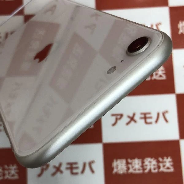 iPhoneSE 第3世代 au版SIMフリー 64GB MMYD3J/A A2782 極美品