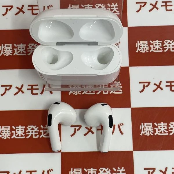 Apple AirPods 第3世代 MagSafe充電ケース付き  MME73J/A ホワイト
