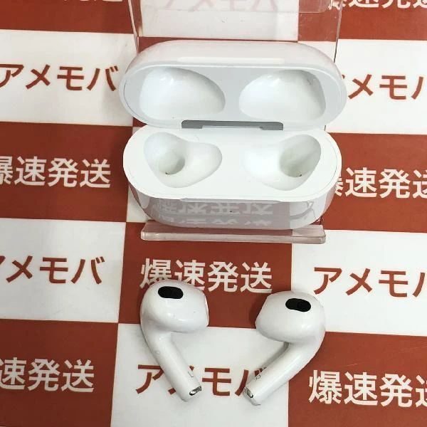 Apple AirPods 第3世代 MagSafe充電ケース付き  MME73J/A ホワイト