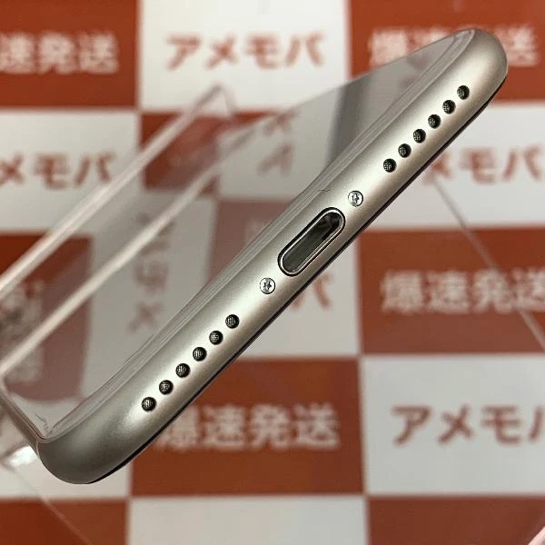 iPhoneSE 第3世代 au版SIMフリー 64GB MMYD3J/A A2782 極美品