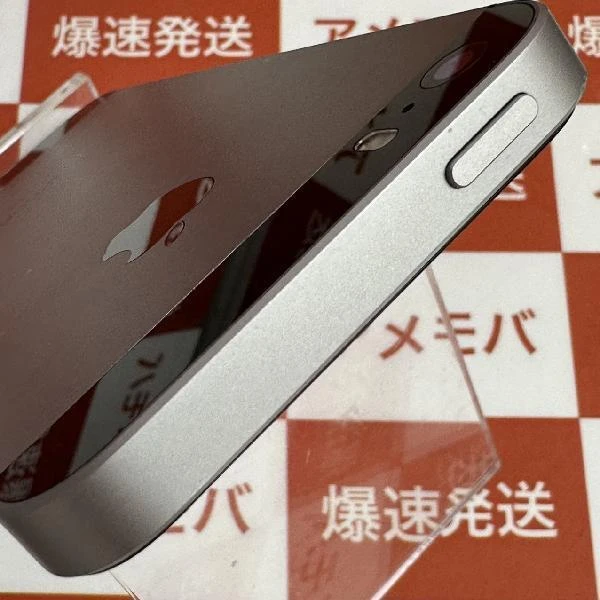 iPhoneSE au版SIMフリー 32GB MP822J/A A1723