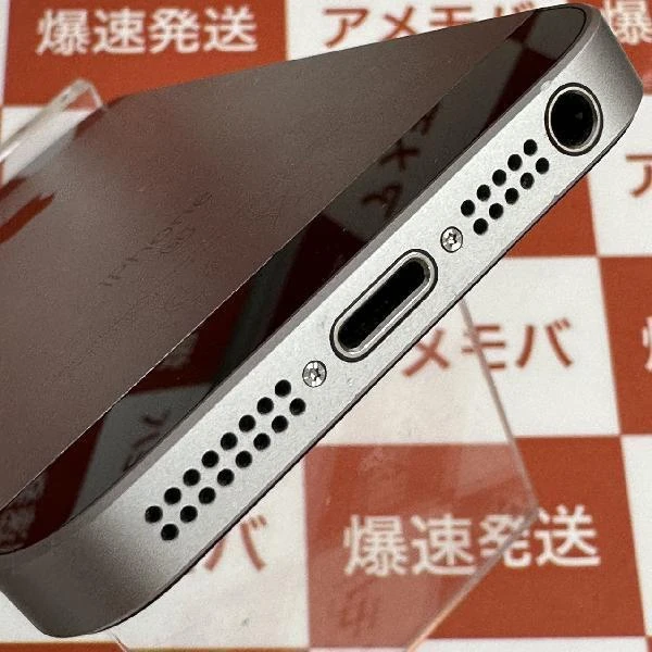 iPhoneSE au版SIMフリー 32GB MP822J/A A1723