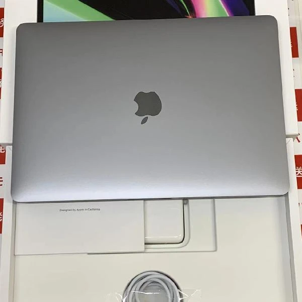 MacBook Pro 13インチ M1 2020  8GB 256GB MYD82J/A A2338 ほぼ新品 スペースグレイ