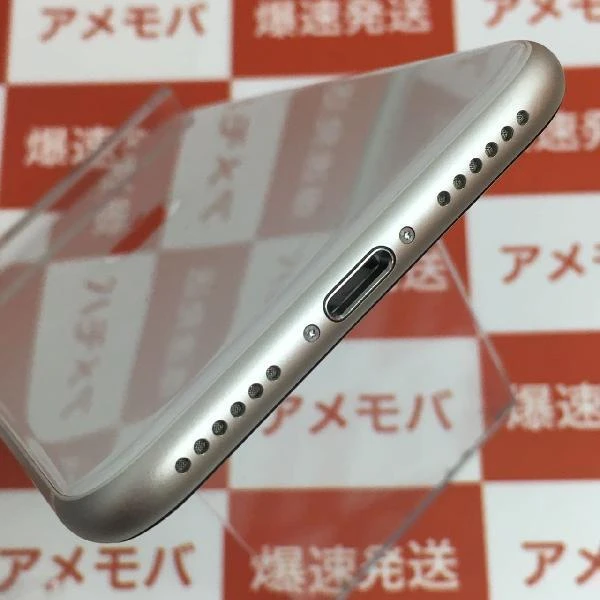 iPhoneSE 第3世代 Apple版SIMフリー 64GB MMYD3J/A A2782 極美品