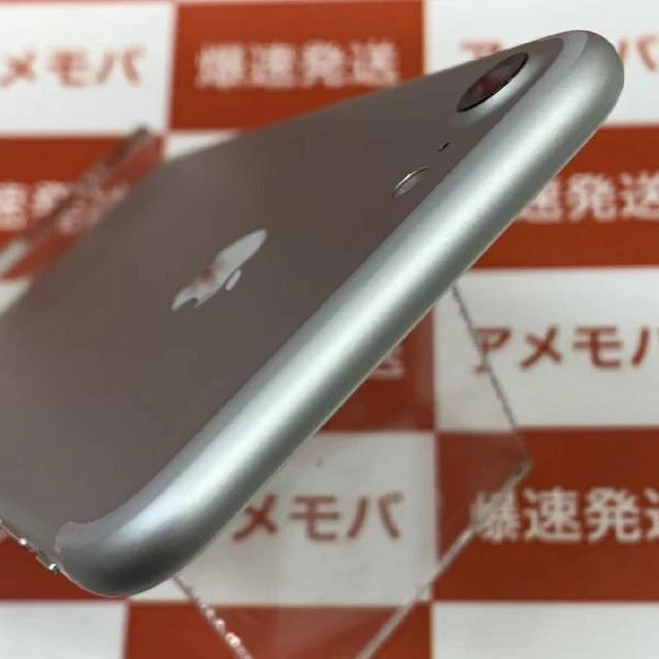 iPhone7 au版SIMフリー 32GB MNCF2J/A A1779 極美品 シルバー