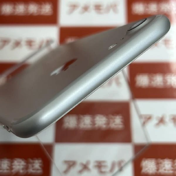 iPhone7 docomo版SIMフリー 32GB MNCF2J/A A1779 極美品 シルバー