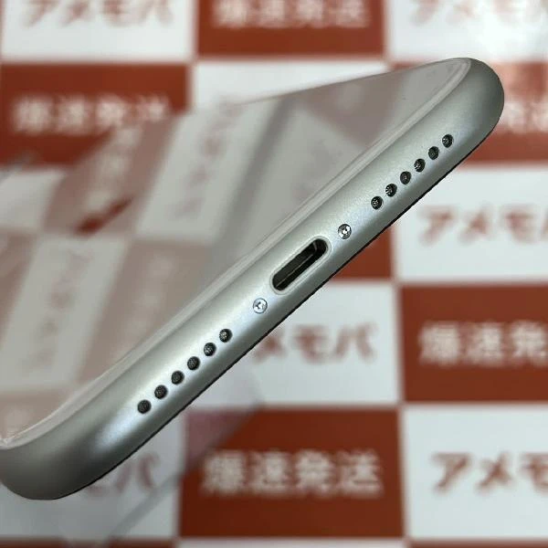 iPhone11 UQ版SIMフリー 64GB MHDC3J/A A2221 極美品 ホワイト UQmobile