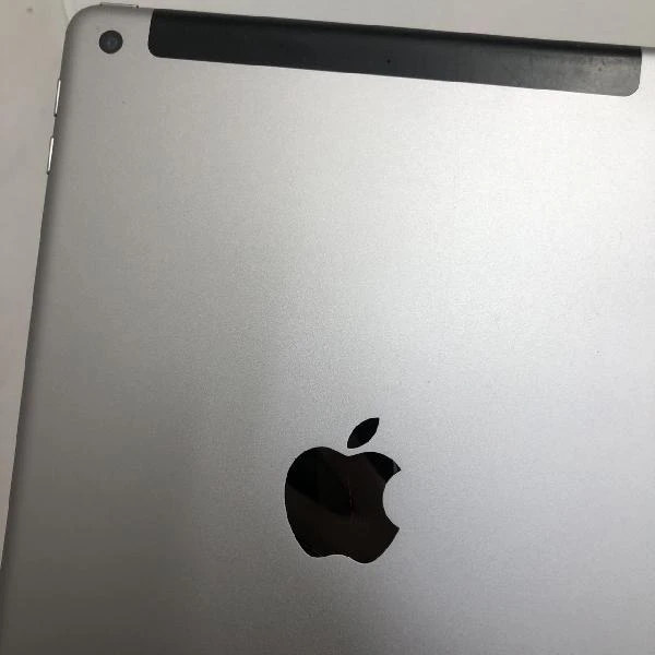 iPad 第6世代 SoftBank版SIMフリー 32GB MR6N2J/A 美品