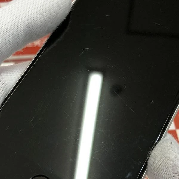 iPhoneSE 第2世代 docomo版SIMフリー 64GB MHGQ3J/A A2296 ホワイト