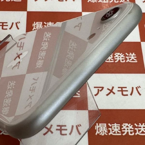 iPhoneSE 第2世代 docomo版SIMフリー 64GB MHGQ3J/A A2296 極美品 ホワイト