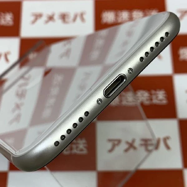 iPhoneSE 第3世代 Apple版SIMフリー 64GB MMYD3J/A A2782 新品同様