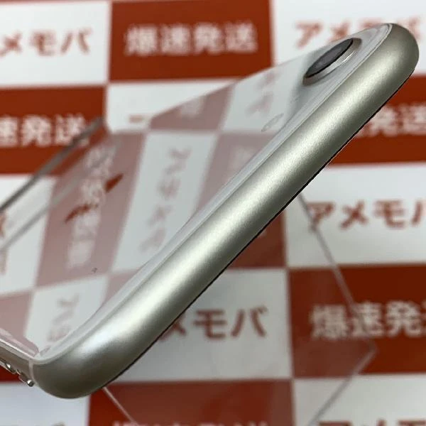 iPhoneSE 第3世代 docomo版SIMフリー 64GB MMYD3J/A A2782 新品同様