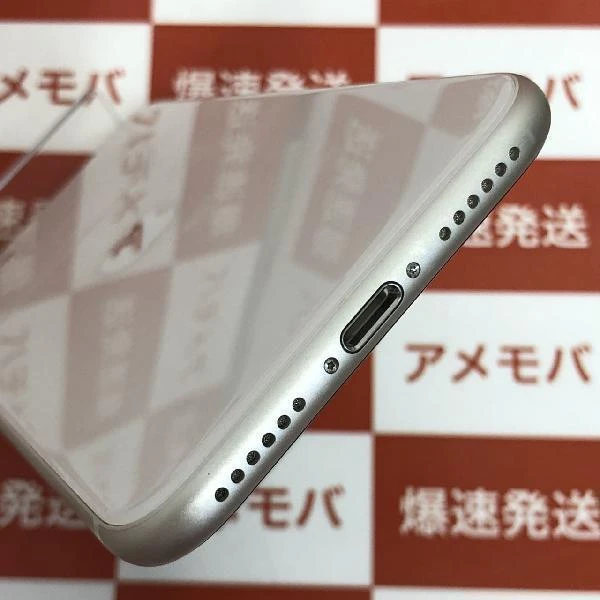 iPhoneSE 第3世代 au版SIMフリー 64GB MMYD3J/A A2782