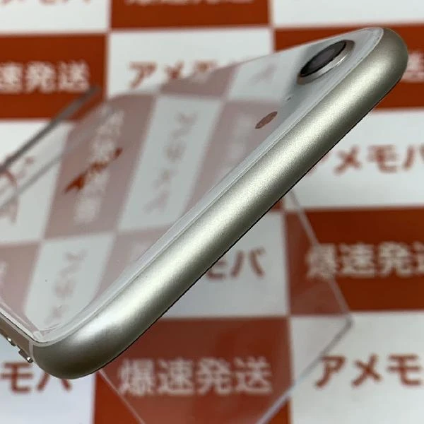 iPhoneSE 第3世代 au版SIMフリー 128GB MMYG3J/A A2782 新品同様