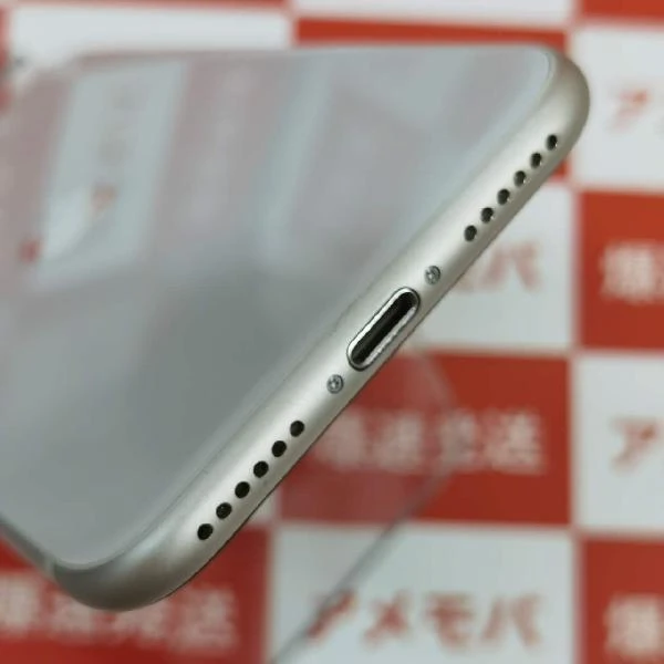 iPhoneSE 第3世代 docomo版SIMフリー 64GB MMYC3J/A 美品