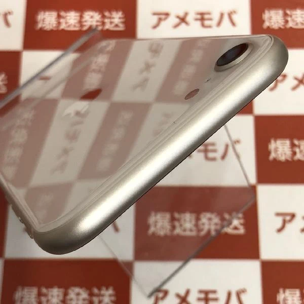 iPhoneSE 第3世代 au版SIMフリー 64GB MMYD3J/A 極美品