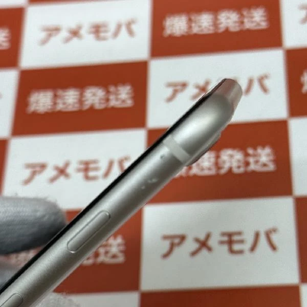 iPhoneSE 第3世代 SoftBank版SIMフリー 64GB MMYD3J/A A2782 美品