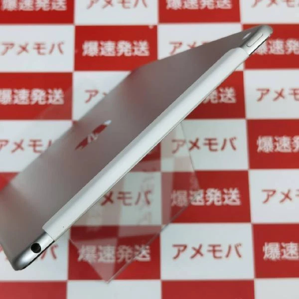 iPad Air 第2世代 docomo 16GB MGH72J/A A1567 極美品 シルバー