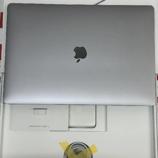 MacBook Pro 15インチ 2018  2.2GHz Core i7 16GB 256GB A1990 スペースグレイ