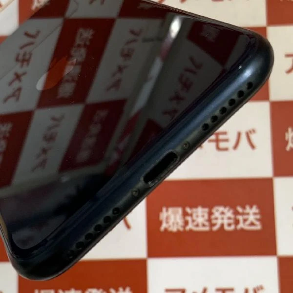 iPhoneSE 第3世代 au版SIMフリー 64GB MMYC3J/A A2782 極美品