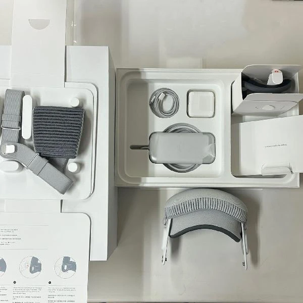 値下げ Apple Vision Pro 1TB MQLA3J/A 新品同様