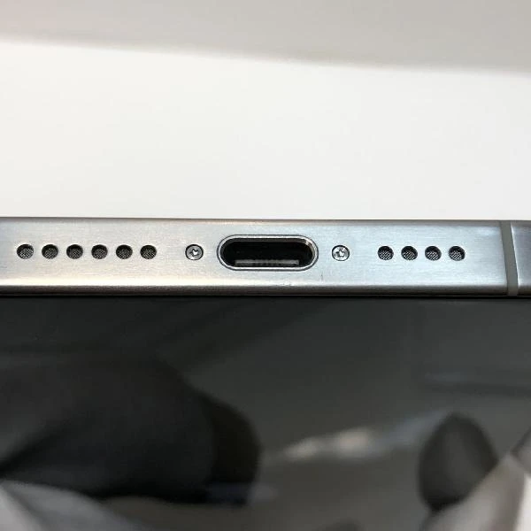 iPhone15 Pro Max SoftBank版SIMフリー 256GB MU6R3J/A A3105 極美品 No 商品カラー