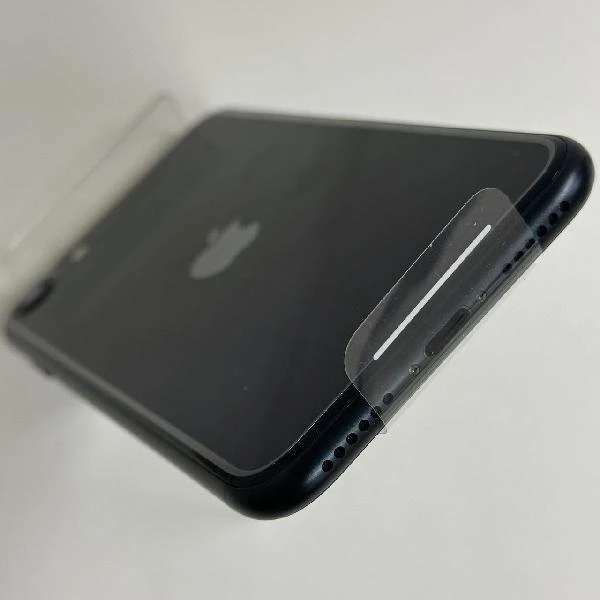 iPhoneSE 第3世代 docomo版SIMフリー 64GB MMYC3J/A A2782 未使用品