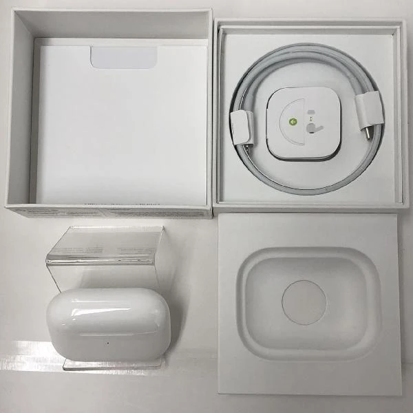 AirPods Pro MagSafe対応  MLWK3J/AA A2190 新品同様 ホワイト