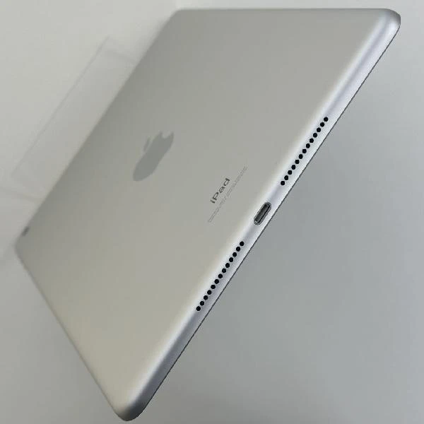 iPad 第7世代 Wi-Fiモデル 32GB MW752J/A A2197 新品同様