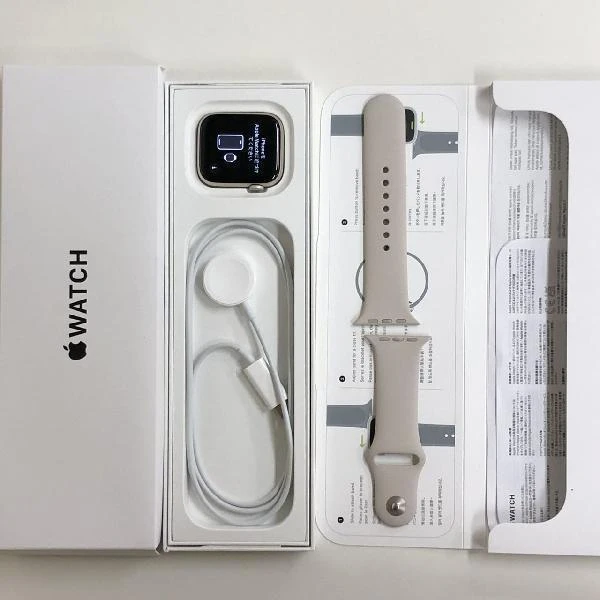 Apple Watch SE 第2世代 GPSモデル 32GB MRE43J/A A2723 新品同様