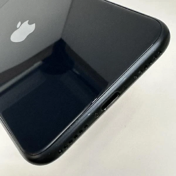 iPhoneSE 第3世代 au版SIMフリー 64GB MMYC3 J/A 美品