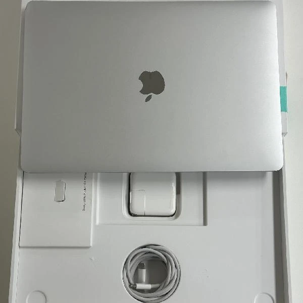 MacBook Air Retina 13インチ 2019  1.6GHz Core i5 8GB 256GB A1932 シルバー