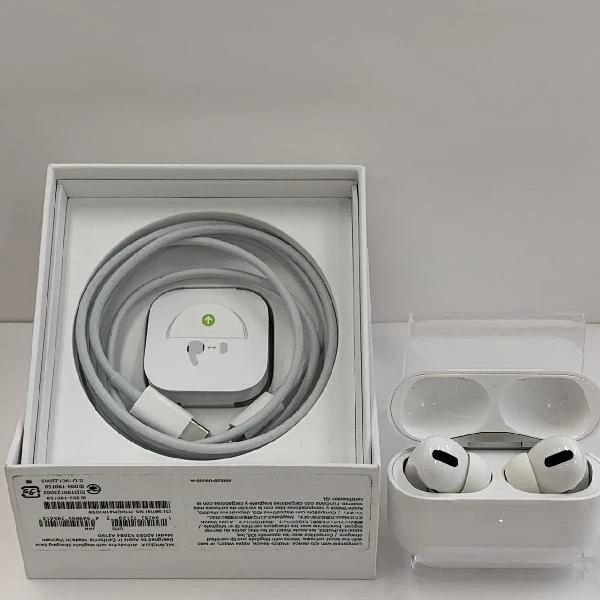 AirPods Pro MagSafe対応  MLWK3J/A ホワイト