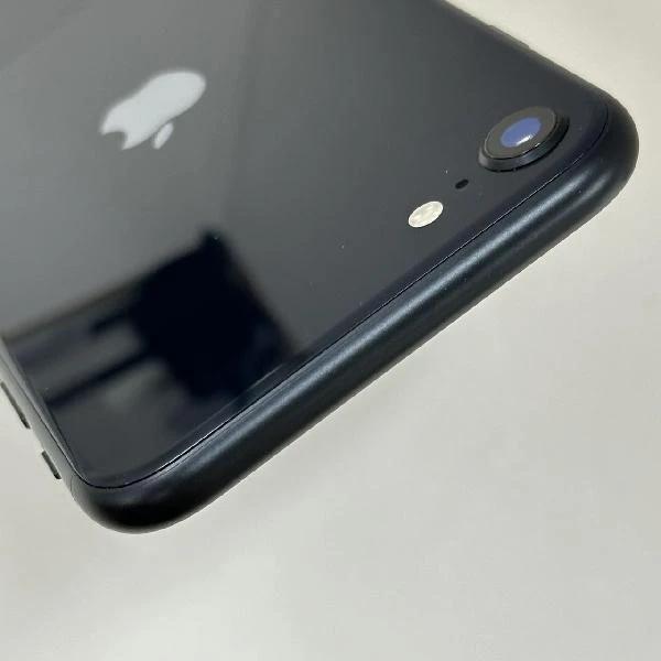 iPhoneSE 第3世代 64GB docomo版SIMフリー MMYC3J/A 美品