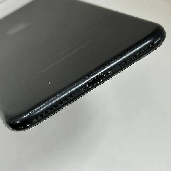 iPhone7 Plus docomo版SIMフリー 128GB MN6F2J/A A1785 ブラック
