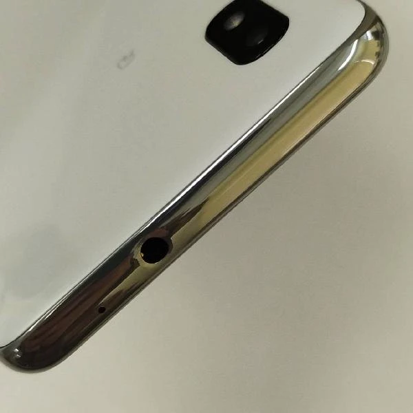 Galaxy A21 J:COM版SIMフリー 64GB Simロック解除済み SCV49 ホワイト