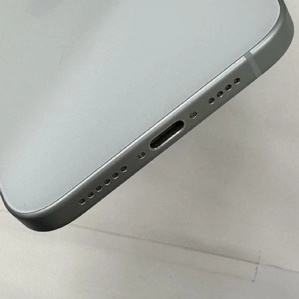 iPhone15 Plus Apple版SIMフリー 256GB MU0N3J/A A3093 新品同様