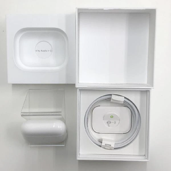 AirPods Pro 第2世代 USB-C MTJV3J/A  MTJV3J/A 新品同様 ホワイト