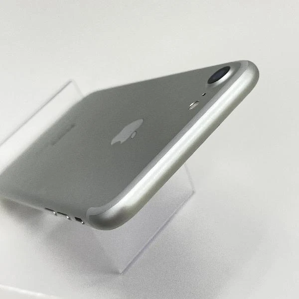 iPhone7 SoftBank版SIMフリー 32GB MNCF2J/A A1779 美品 シルバー