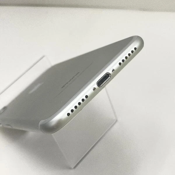 iPhone7 SoftBank版SIMフリー 32GB MNCF2J/A A1779 美品 シルバー