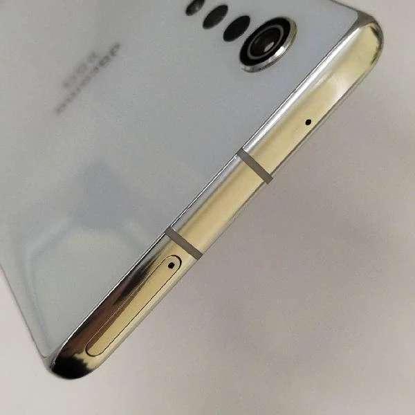 LG VELVET L-52A docomo 128GB SIMロック解除済 L-52A