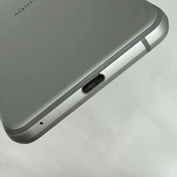 AQUOS sense3 basic 907SH SoftBank 32GB SIMロック解除済 美品