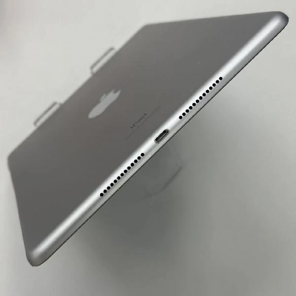 iPad 第8世代 Wi-Fiモデル 32GB MYLA2J/A A2270 極美品